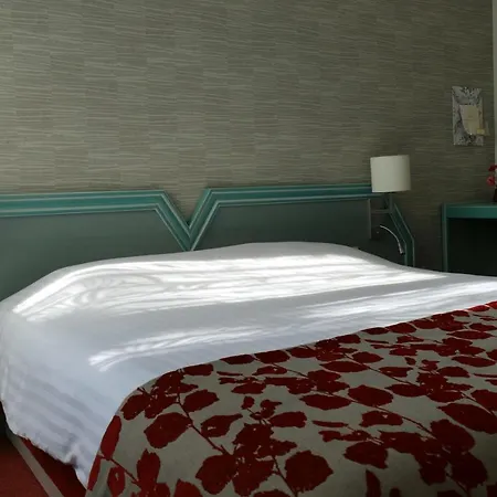 瑞莱德利旅馆 3*