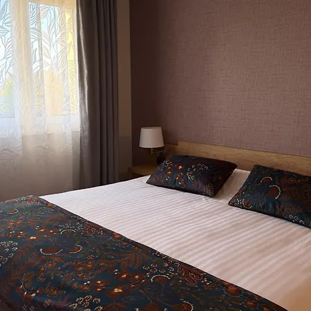 Au Relais De L'ill Hotell 3*