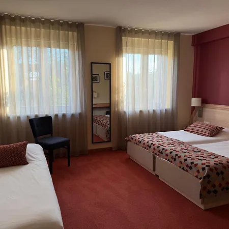 Au Relais De L'ill Hotell Sermersheim