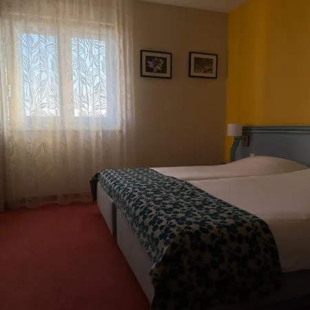 Au Relais De L'ill Hotel 3*