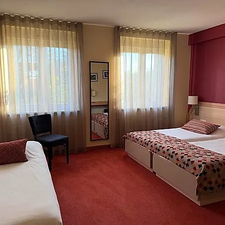 מלון Au Relais De L'ill 3*