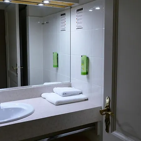 Au Relais De L'ill Hotel