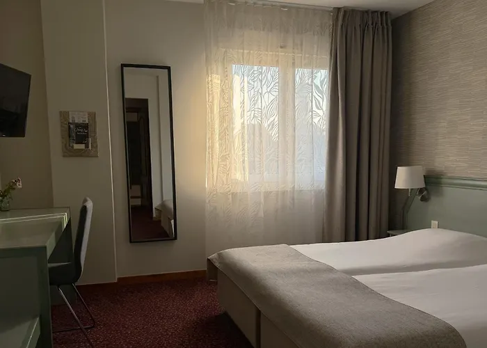 Au Relais De L'ill Hotell Sermersheim